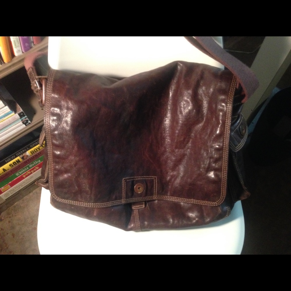 Fossil shoulder bag